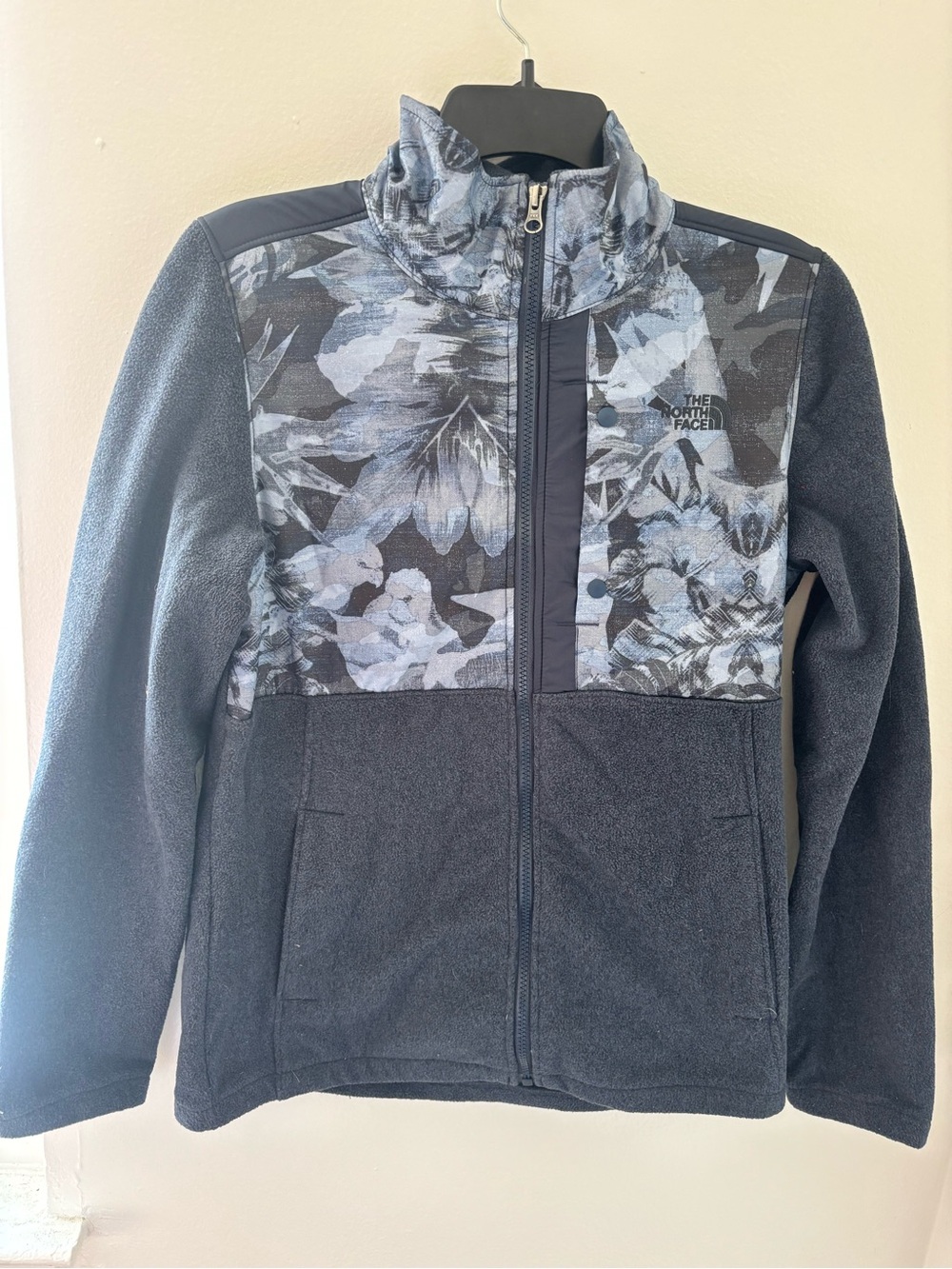 The North Face Charcoal Gray Floral-Panel Fleece Jacket